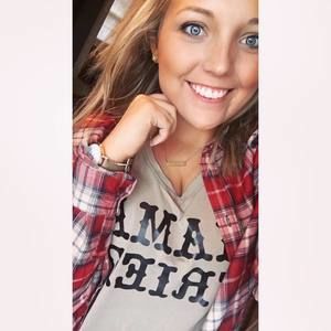 Meet your Posher, Danielle